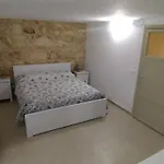 La Casetta A *
